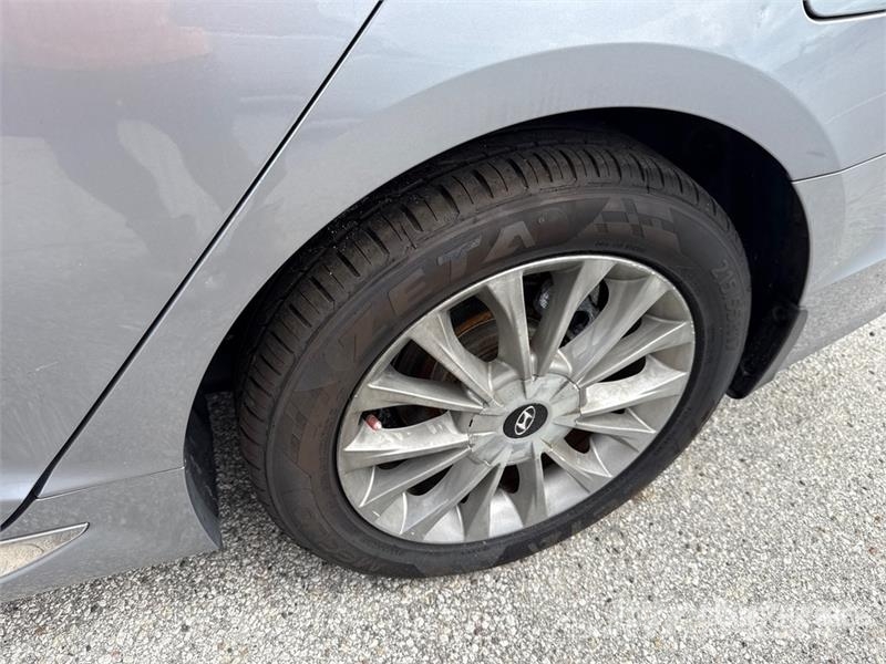Hyundai Sonata Automobile Automobili