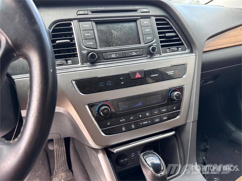 Hyundai Sonata Automobile Automobili