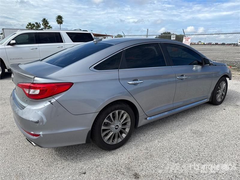 Hyundai Sonata Automobile Automobili
