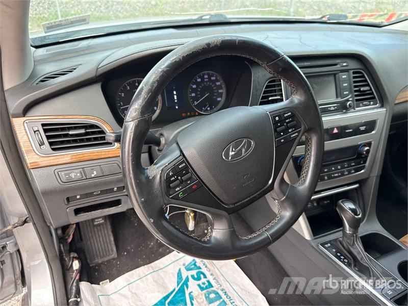 Hyundai Sonata Automobile Automobili