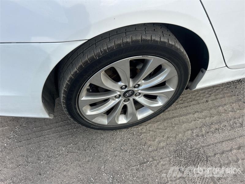 Hyundai Sonata Automobile Masini