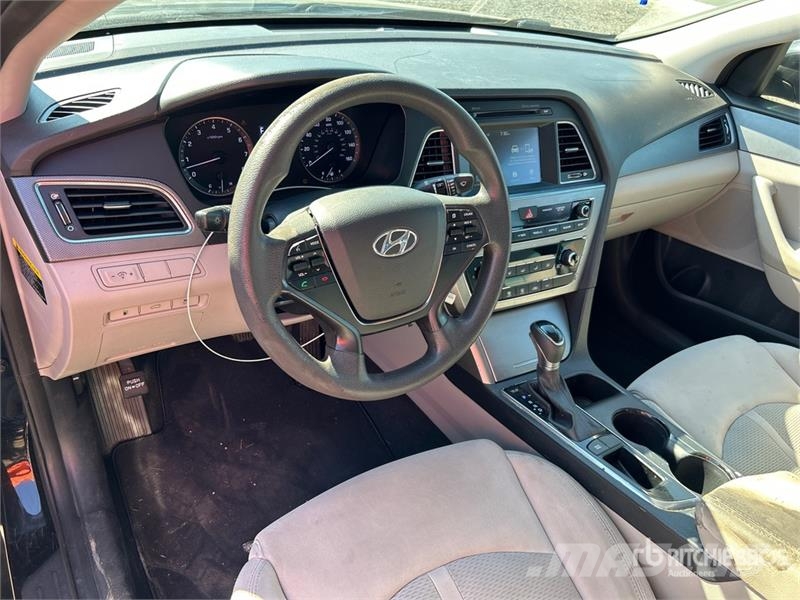 Hyundai Sonata SE Automobile Avtomobili