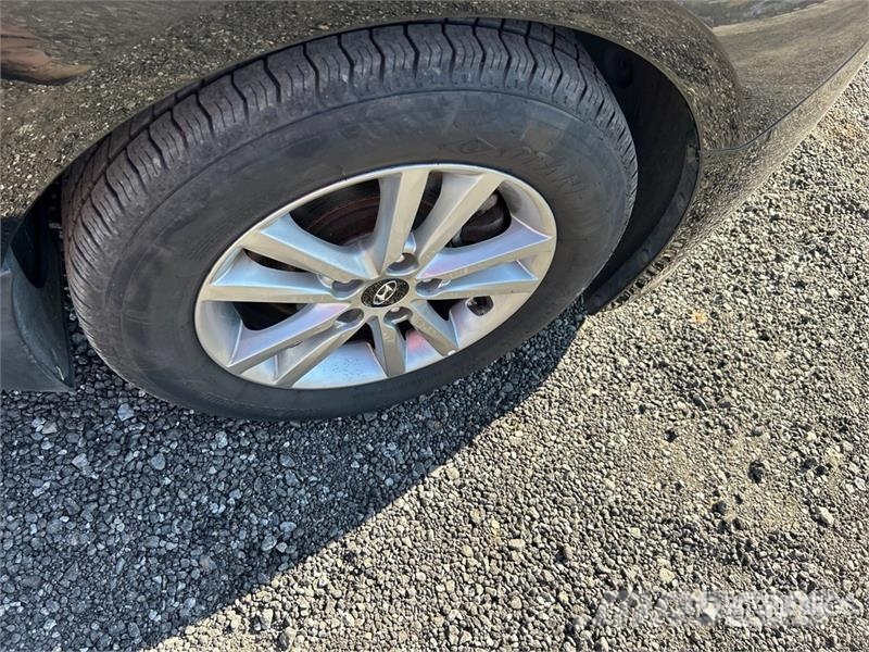 Hyundai Sonata SE Automobile Avtomobili