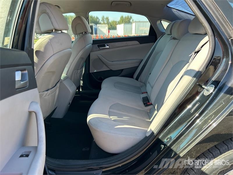 Hyundai Sonata SE Automobile Avtomobili