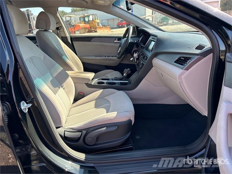 Hyundai Sonata SE Automobile Avtomobili