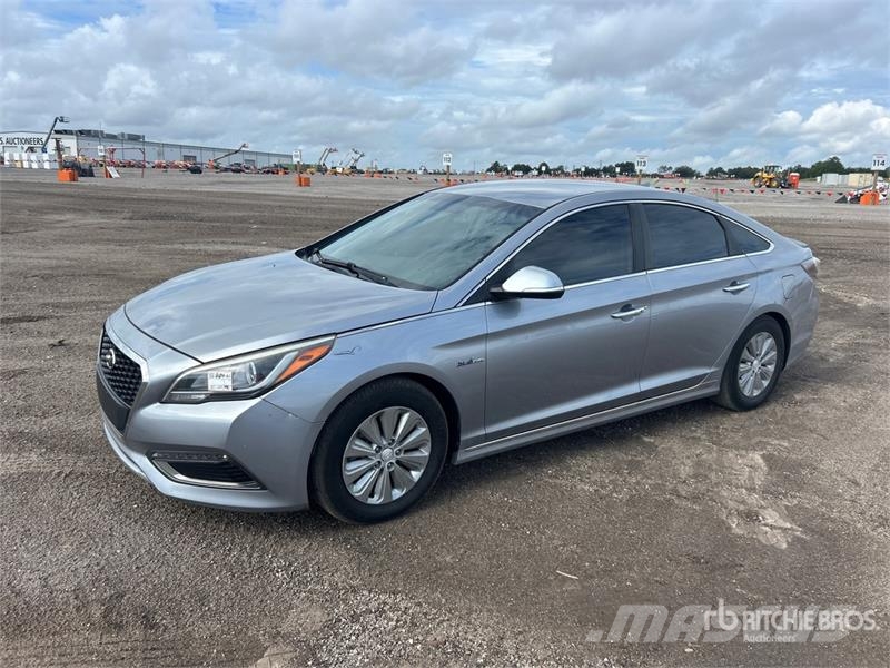 Hyundai Sonata SE Hybrid Automobile Avtomobili