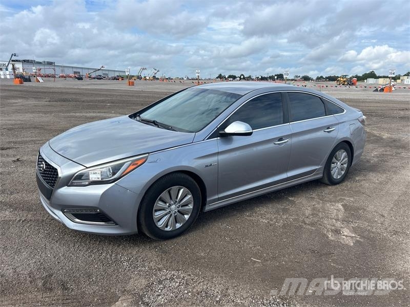 Hyundai Sonata SE Hybrid Automobile Avtomobili