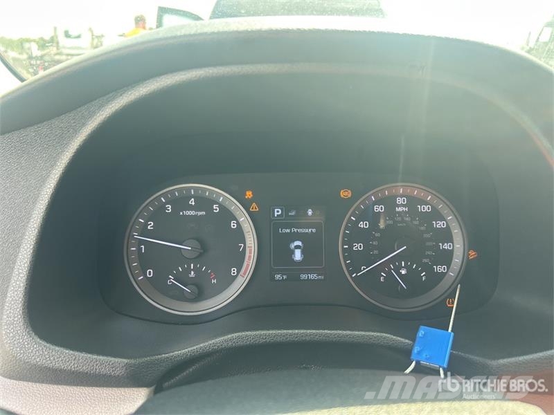 Hyundai Tucson 汽车