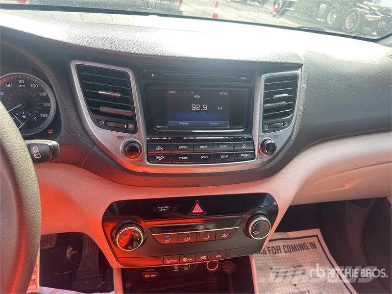 Hyundai Tucson 汽车