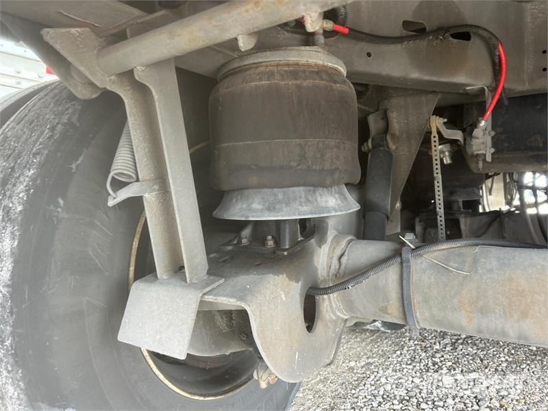 Hyundai VC2530152-AJS Dobozos pótkocsik