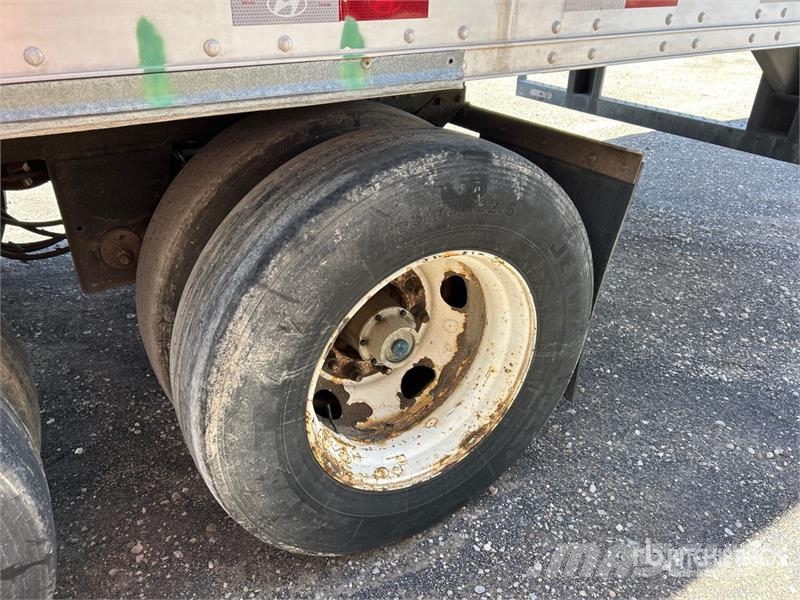Hyundai VC2530152-AJS Прицепы-фургоны