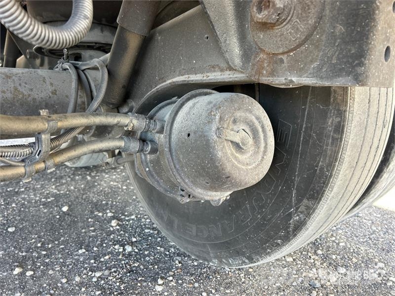 Hyundai VC2530152-AJS Прицепы-фургоны