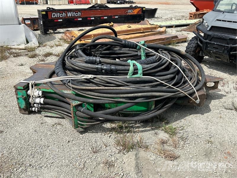 ICE 28B Pile Driver and Extractor Construction - Others