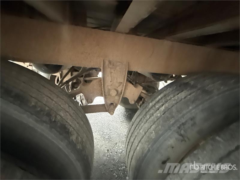 IMCO 45 ft x 96 in T/A Open-Top 45 ft Chip Trailer Remolques de volteo para virutas de madera