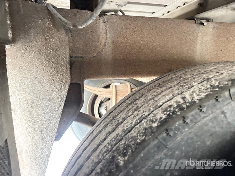 IMCO 45 ft x 96 in T/A Open-Top 45 ft Chip Trailer Remolques de volteo para virutas de madera