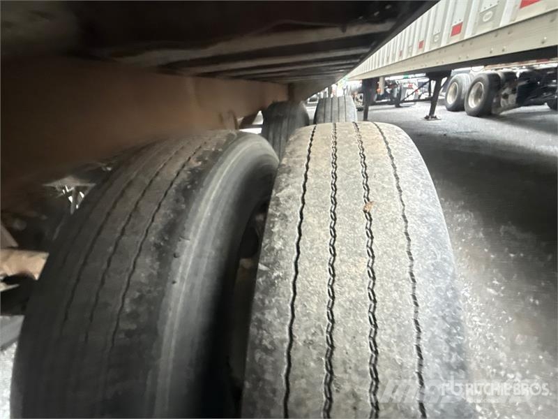IMCO 45 ft x 96 in T/A Open-Top 45 ft Chip Trailer Remolques de volteo para virutas de madera