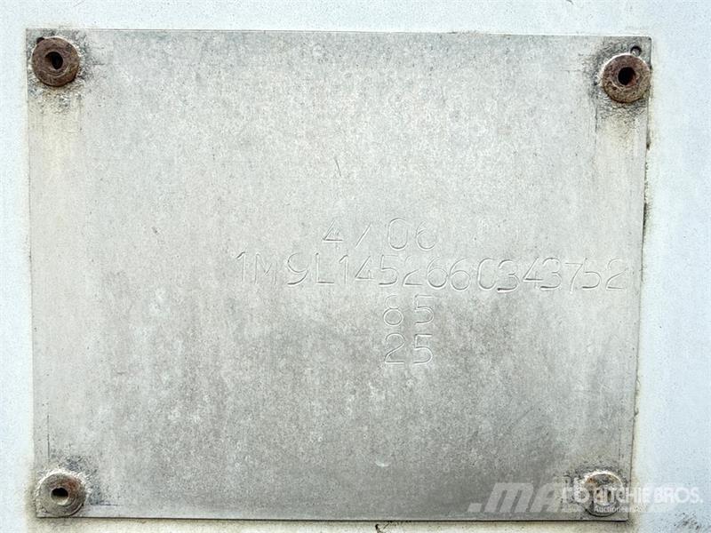 IMCO 45 ft x 96 in T/A Open-Top 45 ft Chip Trailer Remolques de volteo para virutas de madera