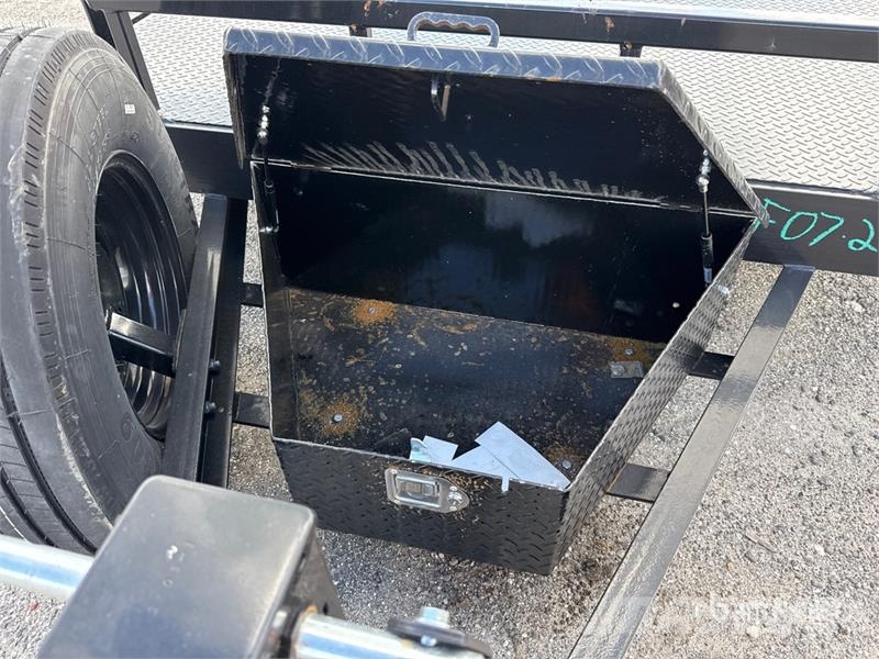Industrias America 227T 22 ft T/A Tilt Deck Trailer (Unused) 平板拖车