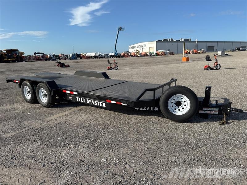 Industries America 227T 22 ft T/A Tilt Deck Traile Низькорамні причепи