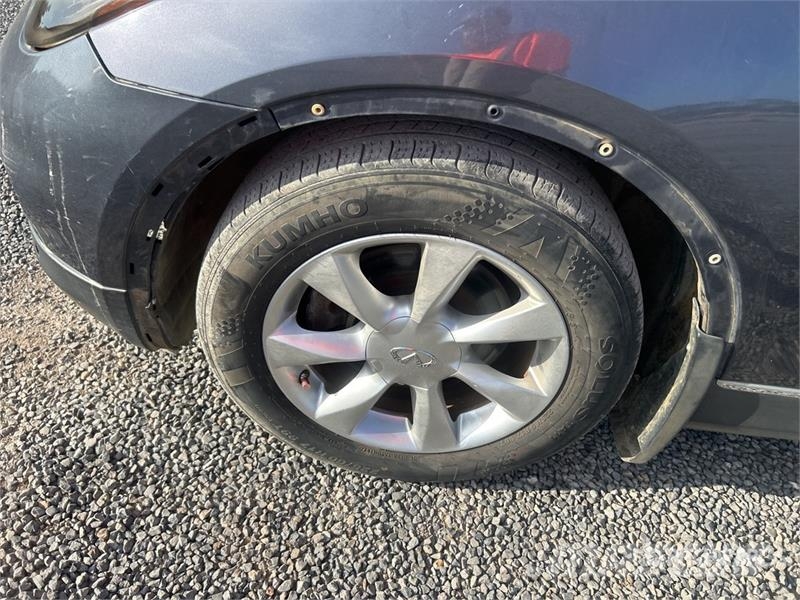 Infiniti EX35 AWD SUV Otomobiller