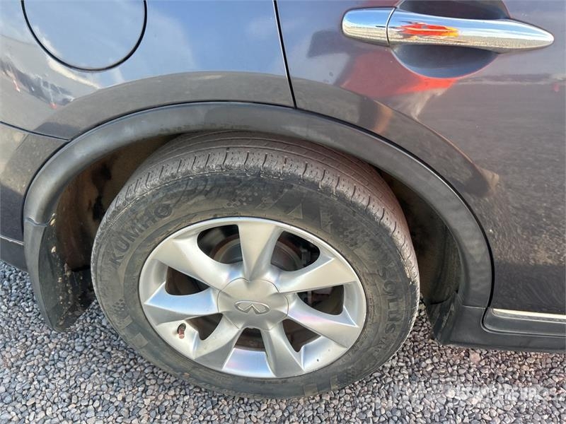 Infiniti EX35 AWD SUV Otomobiller