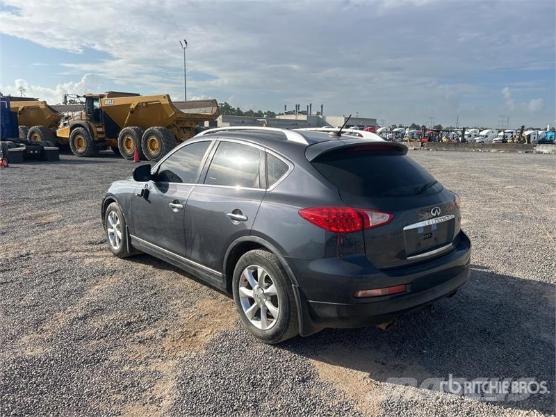 Infiniti EX35 AWD SUV Otomobiller