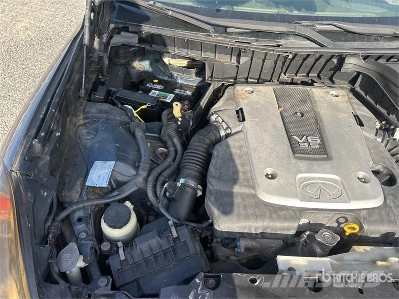Infiniti EX35 AWD SUV Otomobiller