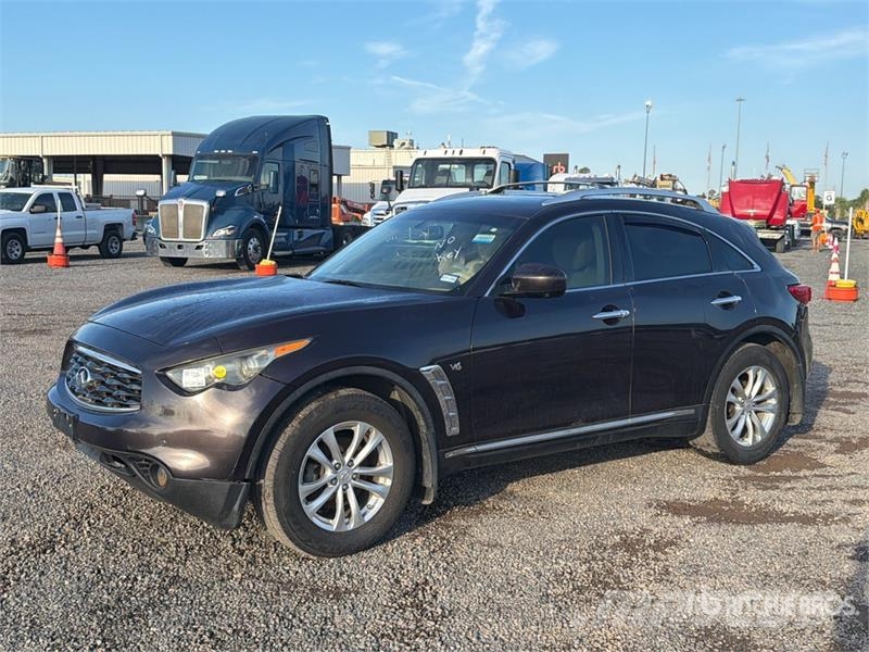 Infiniti FX35 AWD SUV PKWs