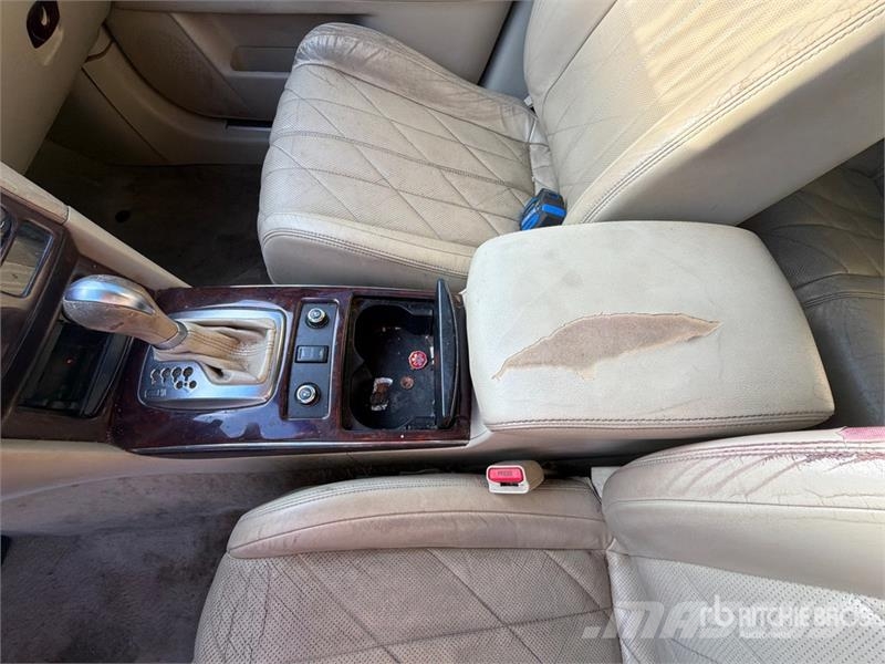 Infiniti FX35 AWD SUV 汽车