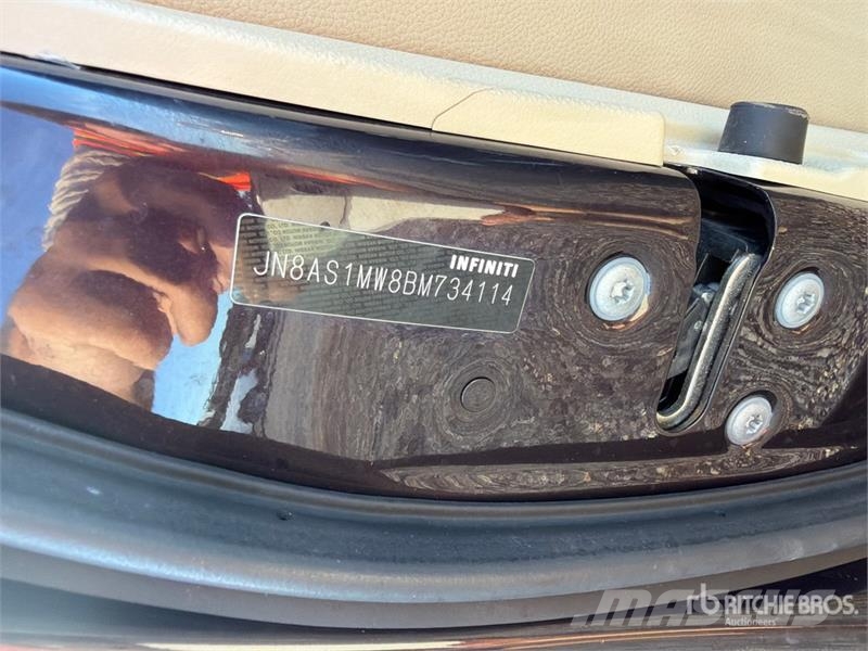 Infiniti FX35 AWD SUV 汽车