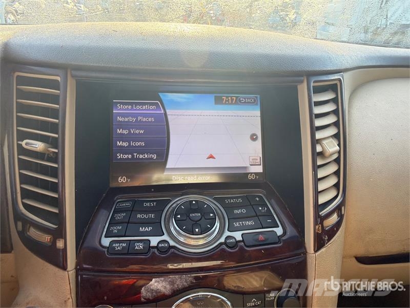 Infiniti FX35 AWD SUV 汽车