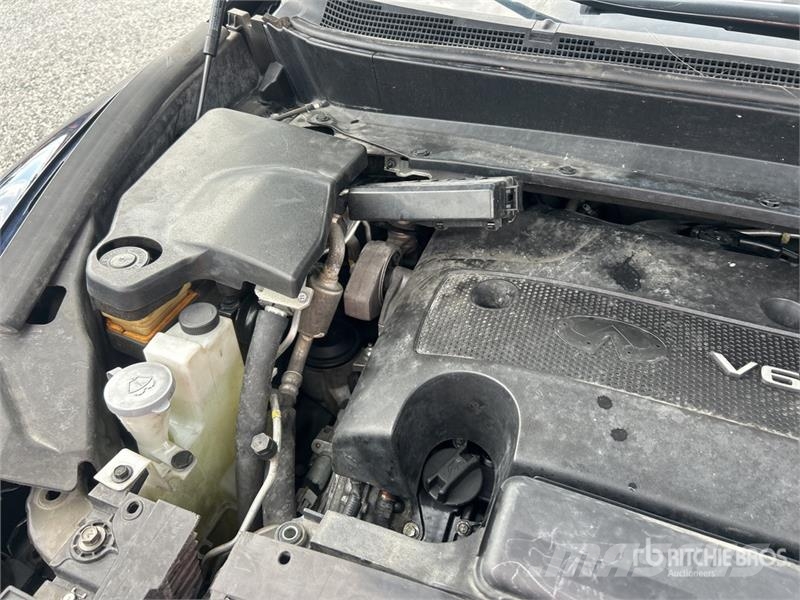 Infiniti QX60 2WD SUV 汽车
