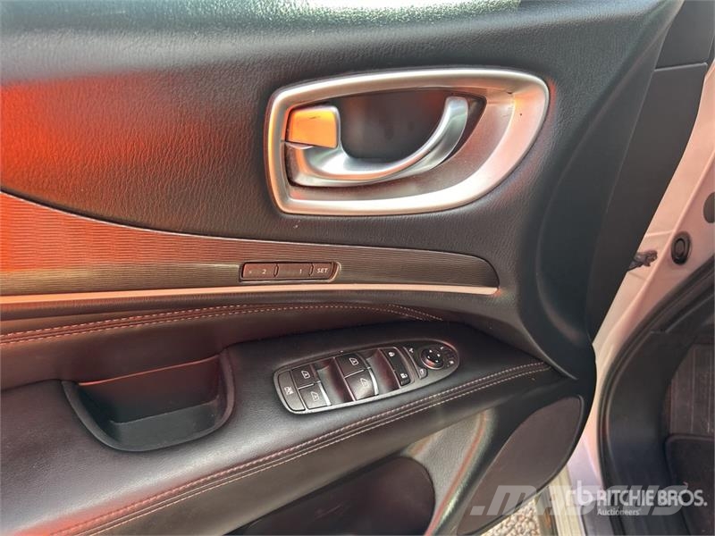 Infinity QX60 2WD SUV PKWs