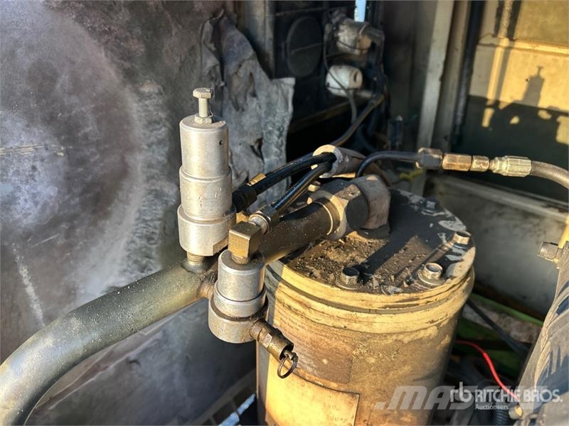 Ingersoll Rand 185 コンプレッサー