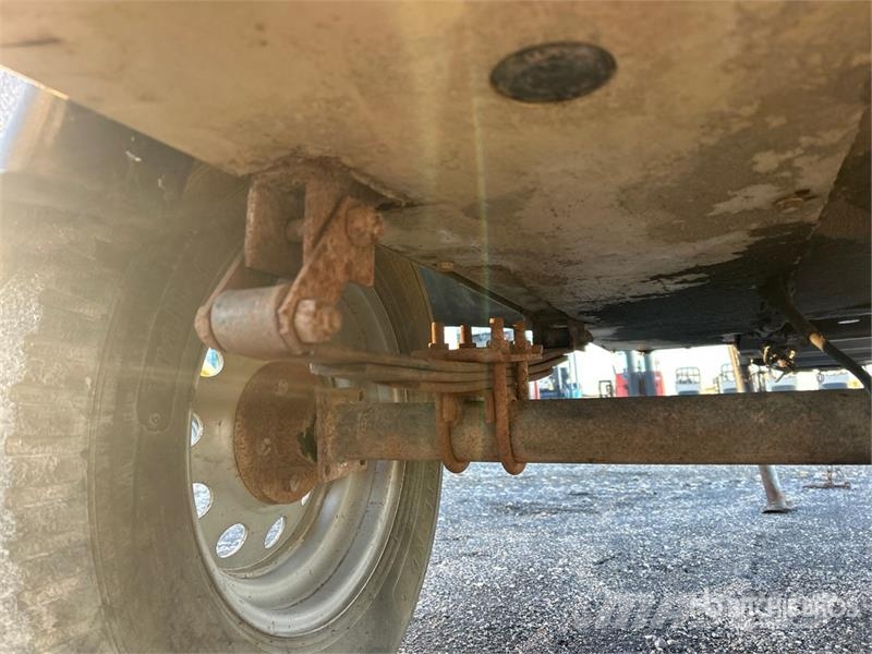 Ingersoll Rand 185 コンプレッサー