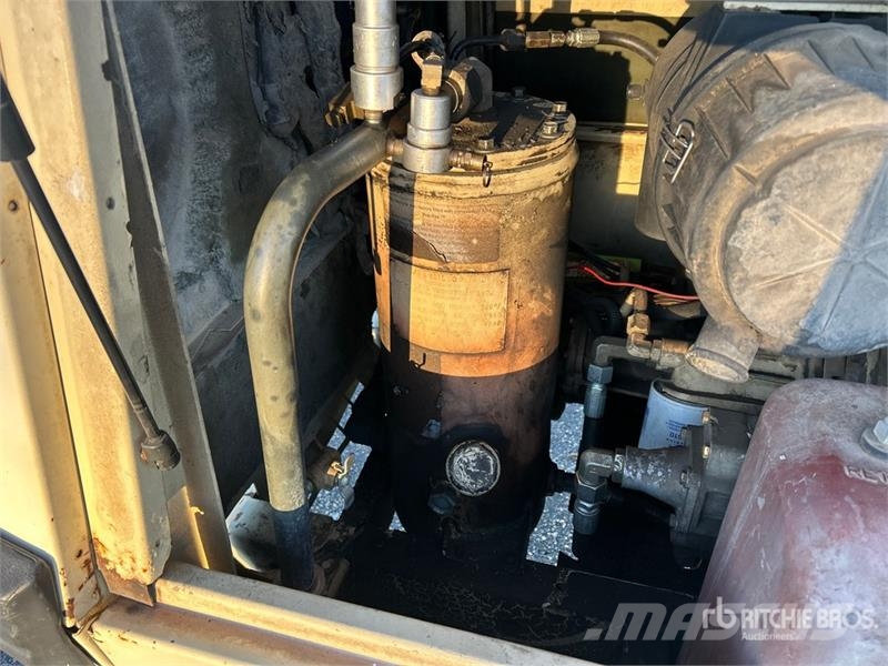 Ingersoll Rand 185 コンプレッサー