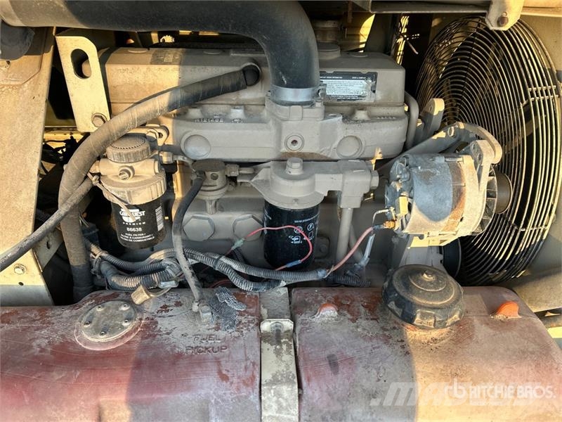 Ingersoll Rand 185 コンプレッサー