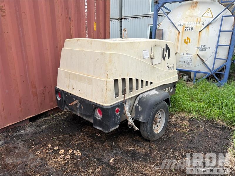 Ingersoll Rand 185 cfm Mobile 185 CFM Air Compressor Compressori