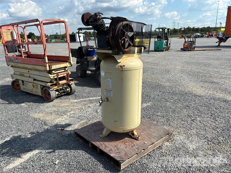 Ingersoll Rand 2475N7.5 Skid-Mounted Electric 80 gal Air Compress Kompresorji