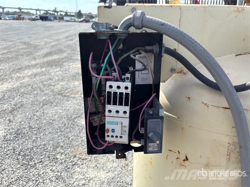 Ingersoll Rand 2475N7.5 Skid-Mounted Electric 80 gal Air Compress Kompresorji