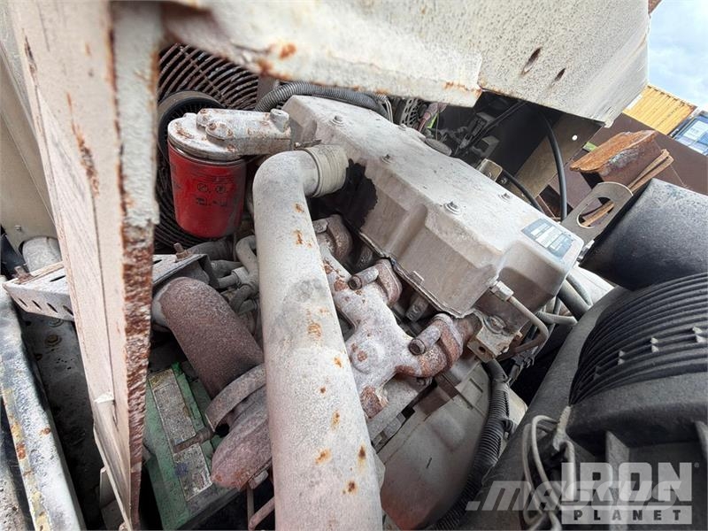 Ingersoll Rand Airsource-JD-T4 185 cfm Mobile Air Compressor Compresores