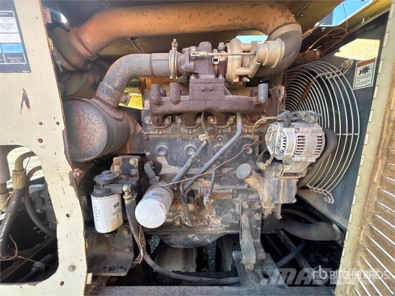 Ingersoll Rand PT125R 8 Wheel Pneumatic Roller Pneumatikové válce