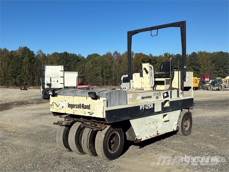 Ingersoll Rand PT125R 8 Wheel Pneumatic Roller Pneumatikové válce