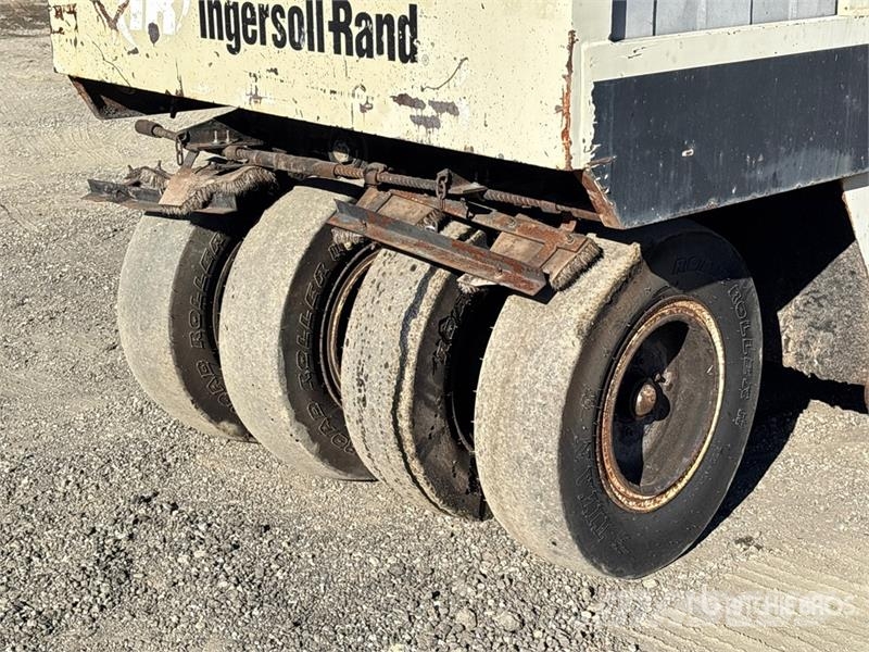 Ingersoll Rand PT125R 8 Wheel Pneumatic Roller Pneumatikové válce