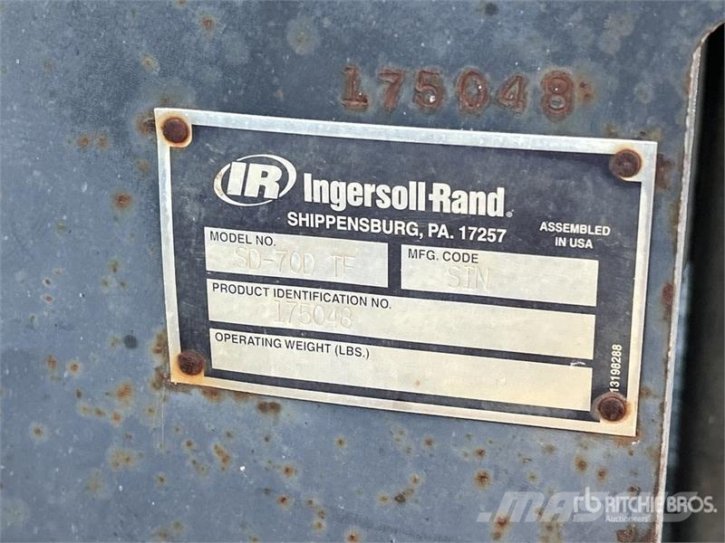 Ingersoll Rand SD-70D TF Smooth Drum Compactor Tahačové válce