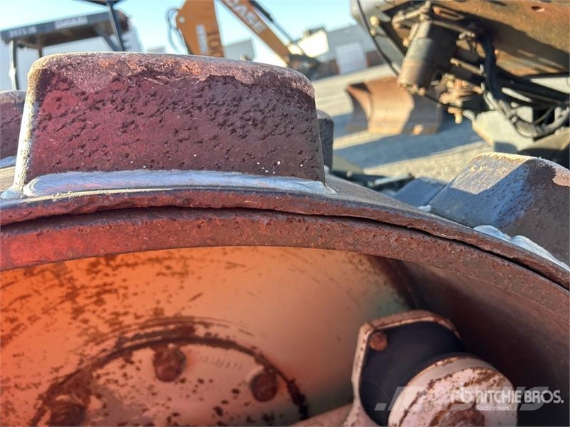 Ingersoll Rand SD-70D TF Smooth Drum Compactor Tahačové válce