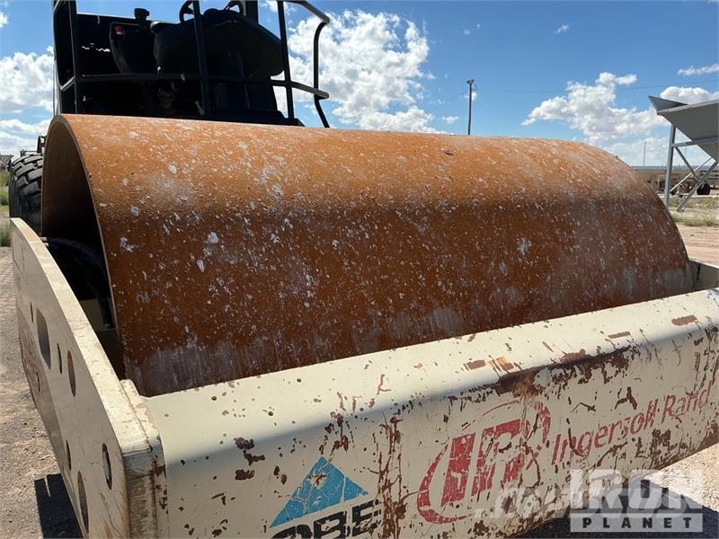 Ingersoll Rand SD116DX Smooth Drum Compactor 单轮压路机
