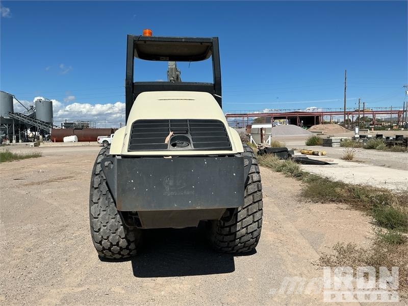 Ingersoll Rand SD116DX Smooth Drum Compactor 单轮压路机