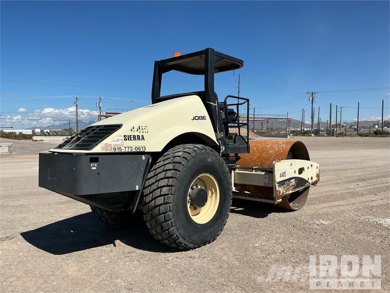 Ingersoll Rand SD116DX Smooth Drum Compactor 单轮压路机