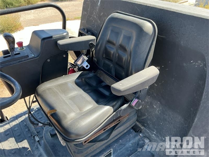 Ingersoll Rand SD116DX Smooth Drum Compactor 单轮压路机